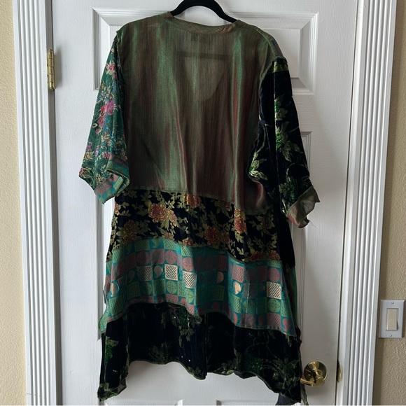 Colorful Patchwork Button-Up Tunic - Picture 2 of 2